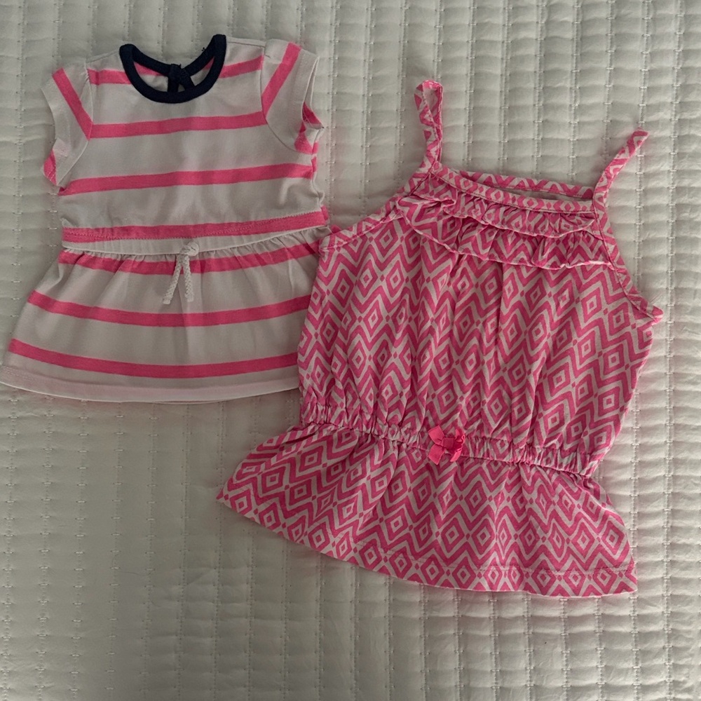 Bundle deal: Two adorable baby girl dresses🐣